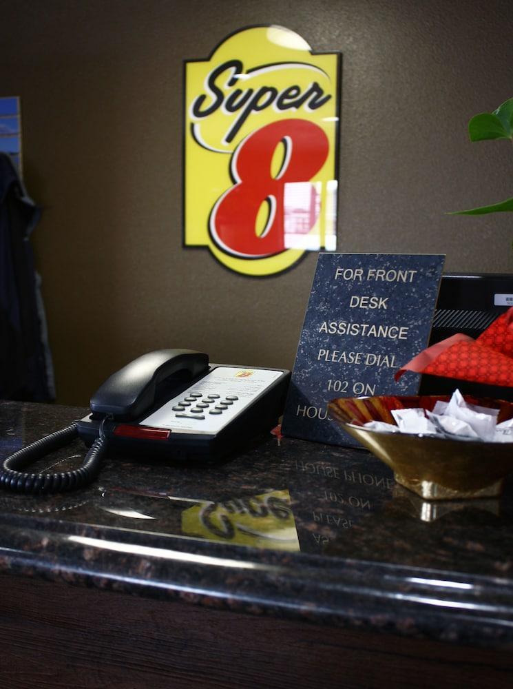Super 8 By Wyndham Jamestown Kültér fotó