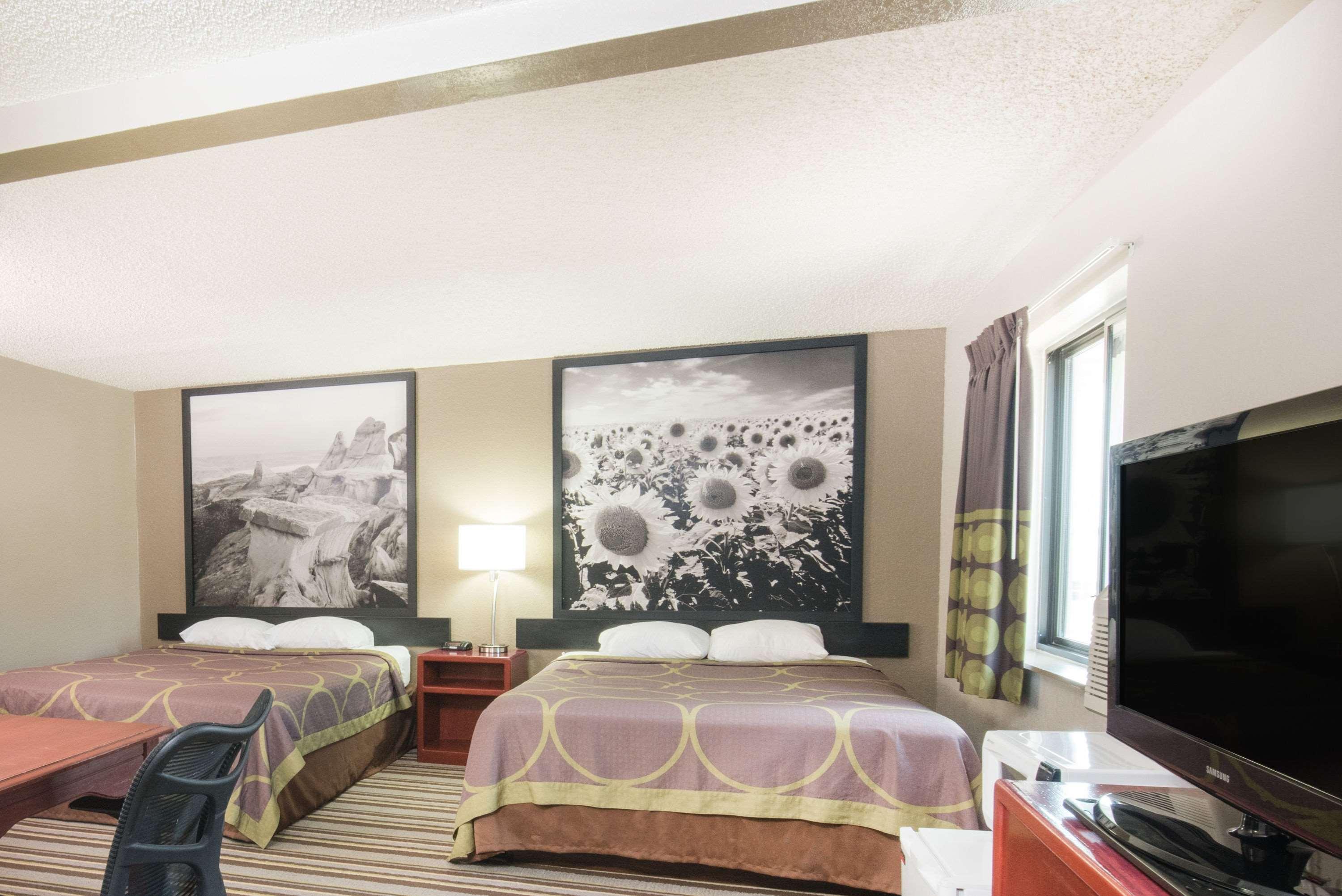 Super 8 By Wyndham Jamestown Kültér fotó