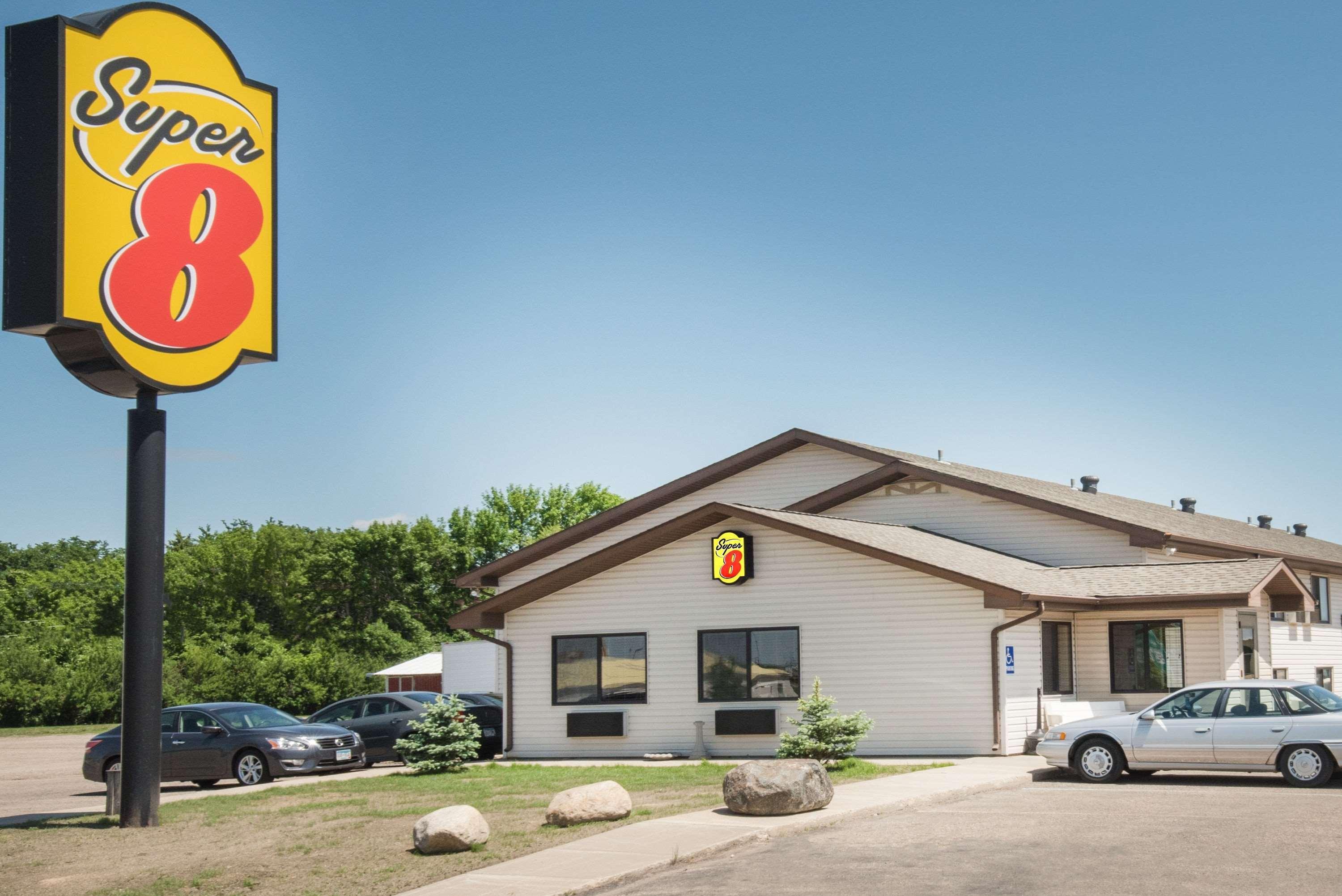 Super 8 By Wyndham Jamestown Kültér fotó